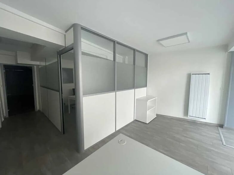 Bureau dans Chambly à louer - Photo de l’immeuble – Image 3 sur 5