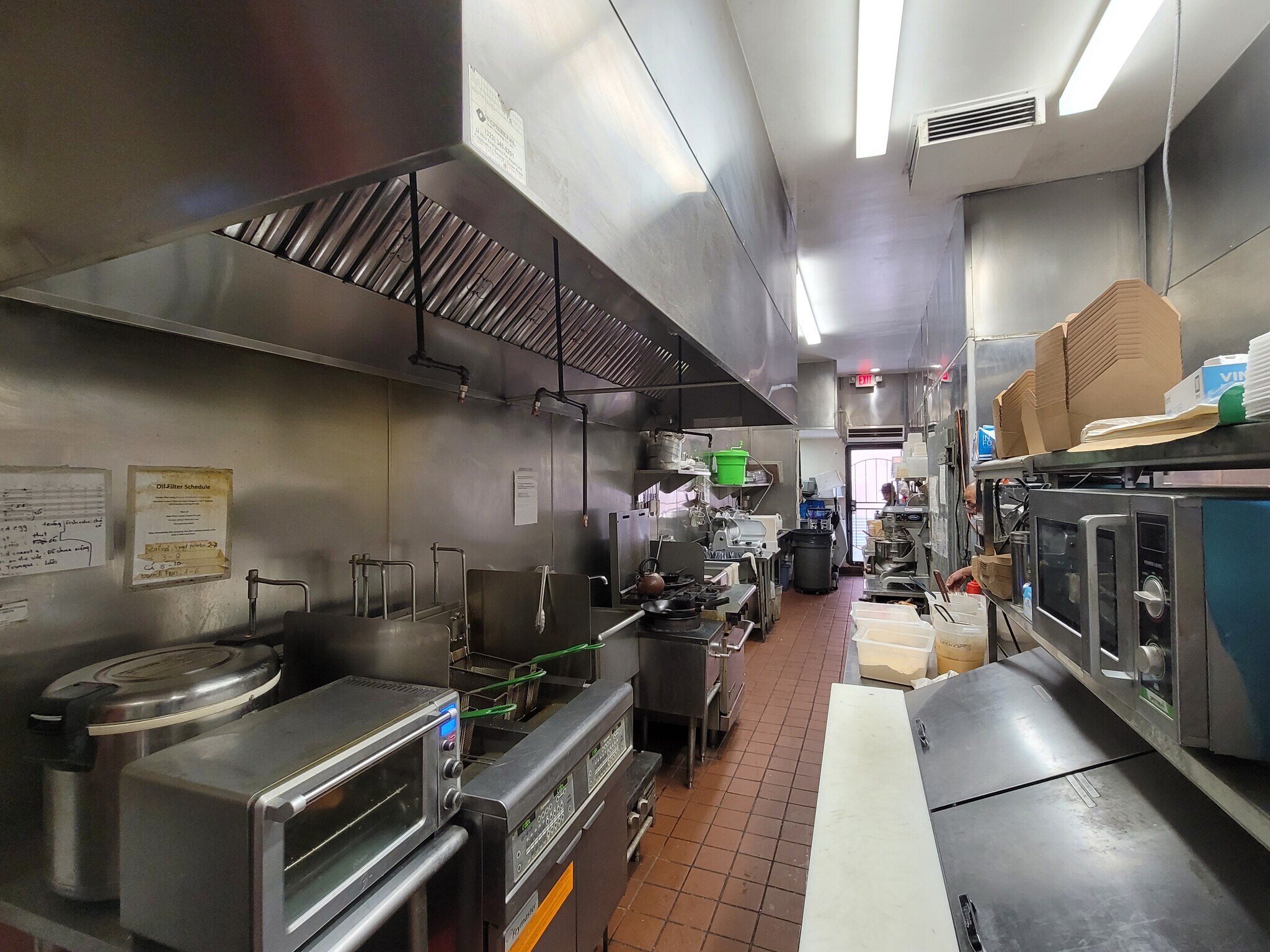 21001-21015 Sherman Way, Canoga Park, CA à louer Photo principale– Image 1 sur 8