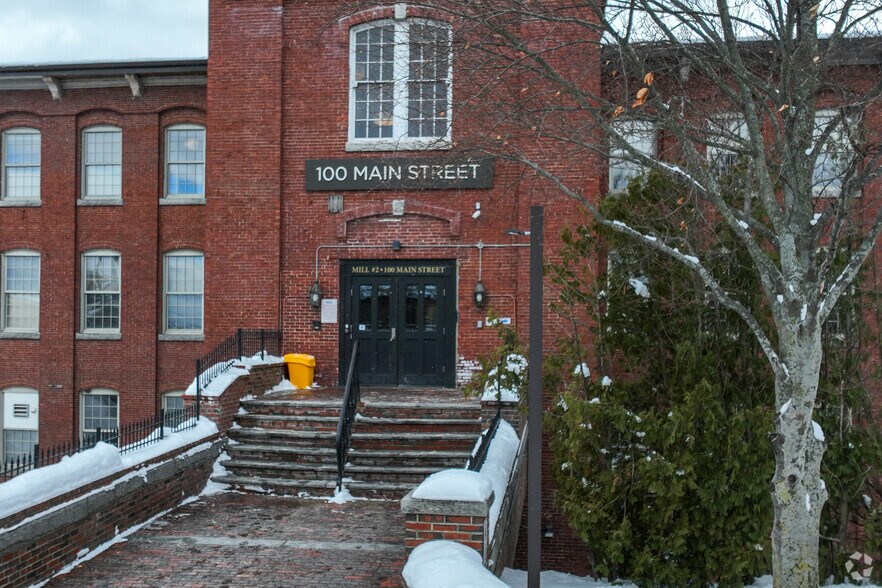 383 Central Ave, Dover, NH à louer - Photo de l’immeuble – Image 3 sur 4