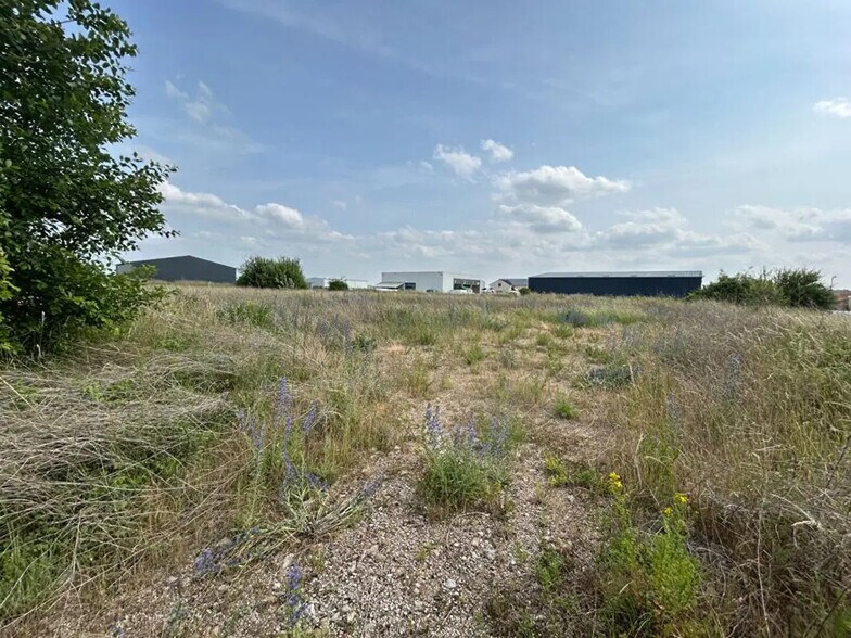 Terrain dans Isles-sur-Suippe à vendre - Photo de l’immeuble – Image 2 sur 6