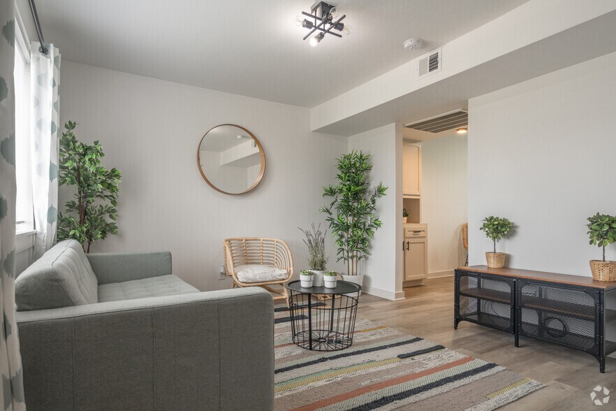 2020 Cottonwood St, Beaumont, TX à vendre - Photo intérieure – Image 2 sur 54