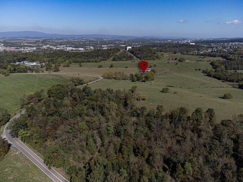 1583 Ridgedale Road, Rockingham, VA à vendre - Photo principale – Image 1 sur 12