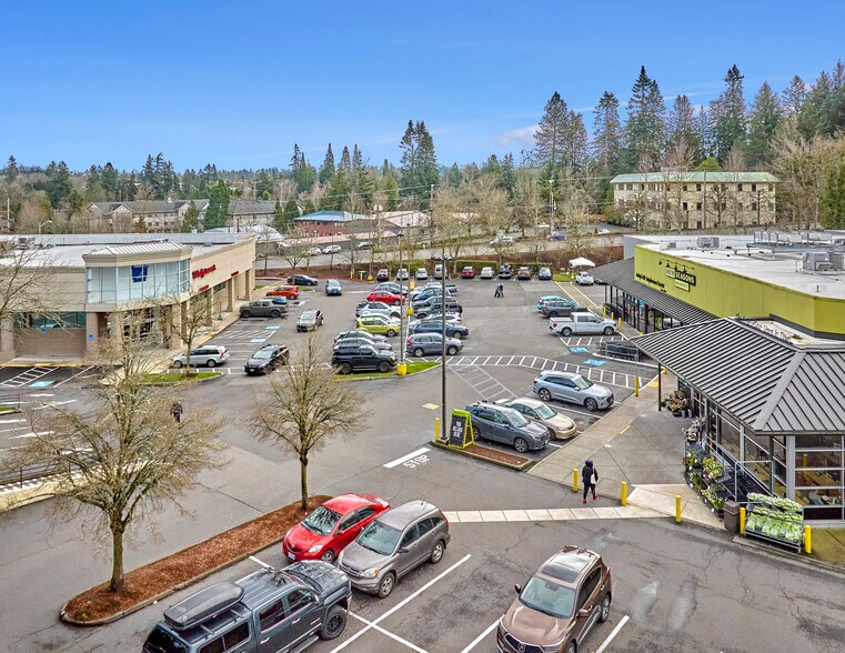 Raleigh Hills Plaza portefeuille de 3 biens à vendre sur LoopNet.fr - Photo de l’immeuble – Image 3 sur 4