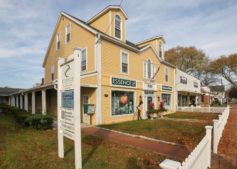 121-125 Main St, Old Saybrook, CT à vendre - Photo de l’immeuble – Image 2 sur 23