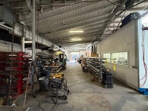 3100 E 10th St, Oakland, CA à louer Photo intérieure– Image 2 sur 5