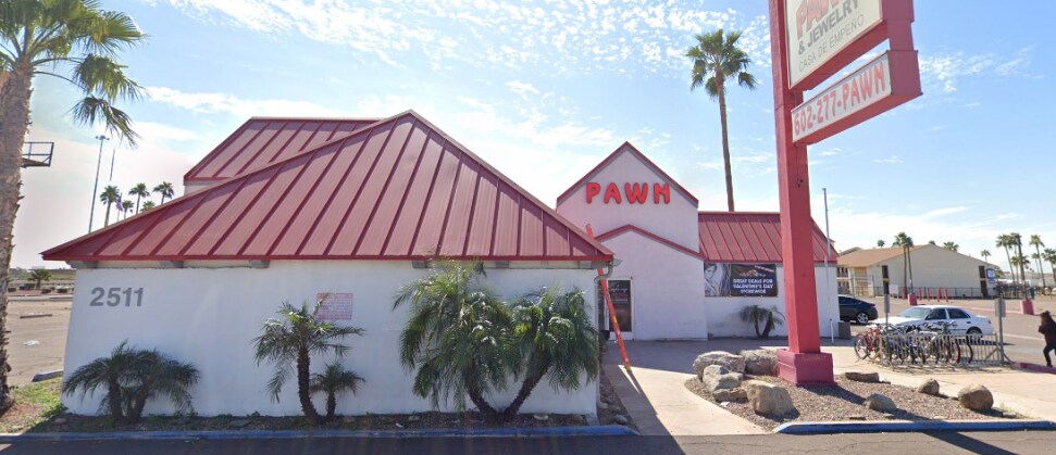 2511 W Indian School Rd, Phoenix, AZ à louer - Photo de l’immeuble – Image 2 sur 2