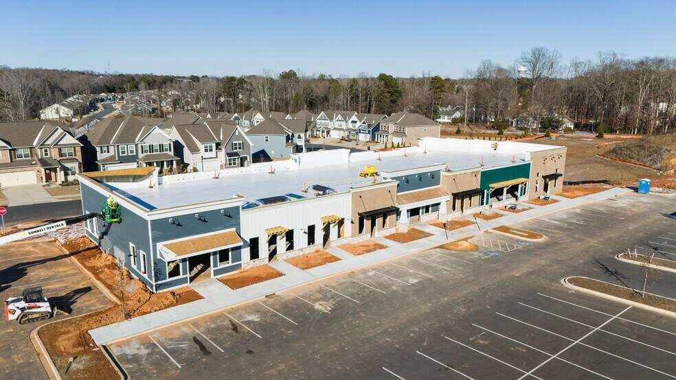 1244 Hubert Graham way, Tega Cay, SC à louer - Photo principale – Image 1 sur 16