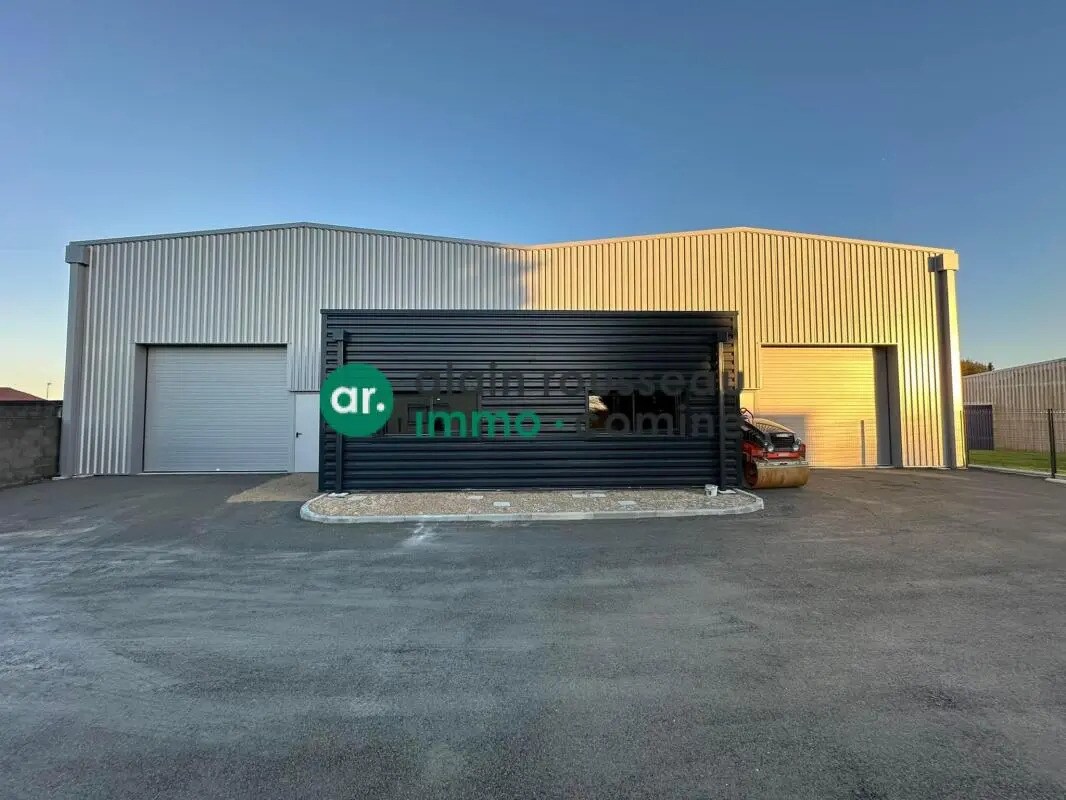 Local d’activités dans Saint-Philbert-de-Grand-Lieu à louer Photo de l’immeuble– Image 1 sur 2