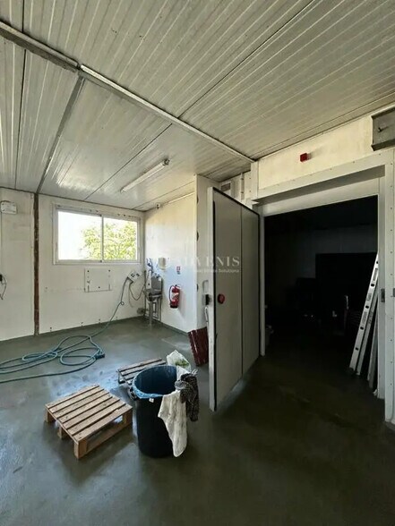 Industriel/Logistique dans  à louer - Photo de l’immeuble – Image 3 sur 10