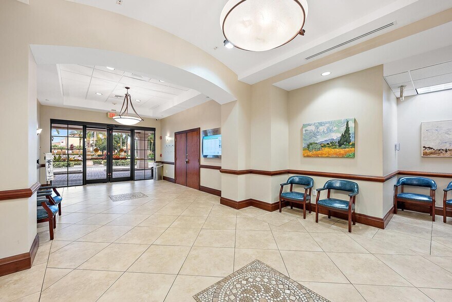 10151 Enterprise Center Blvd, Boynton Beach, FL à louer - Hall d’entrée – Image 3 sur 4