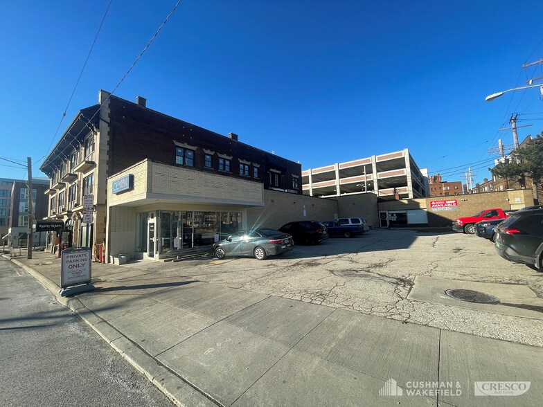 12395 Cedar Rd, Cleveland Heights, OH à vendre - Photo de l’immeuble – Image 2 sur 2