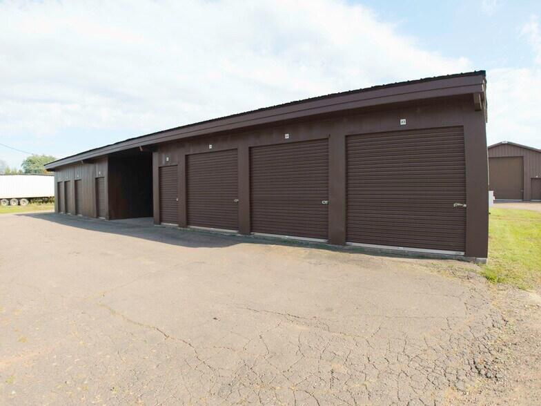 Packer Storage of Ashland portefeuille de 2 biens à vendre sur LoopNet.fr - Photo de l’immeuble – Image 2 sur 4