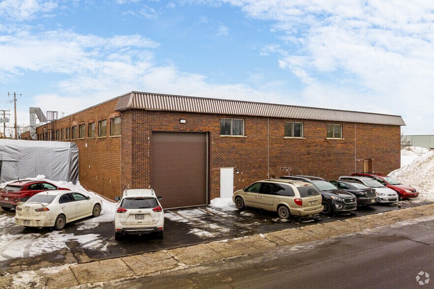 6880 Boul Couture, Montréal, QC à louer - Photo de l’immeuble – Image 3 sur 4