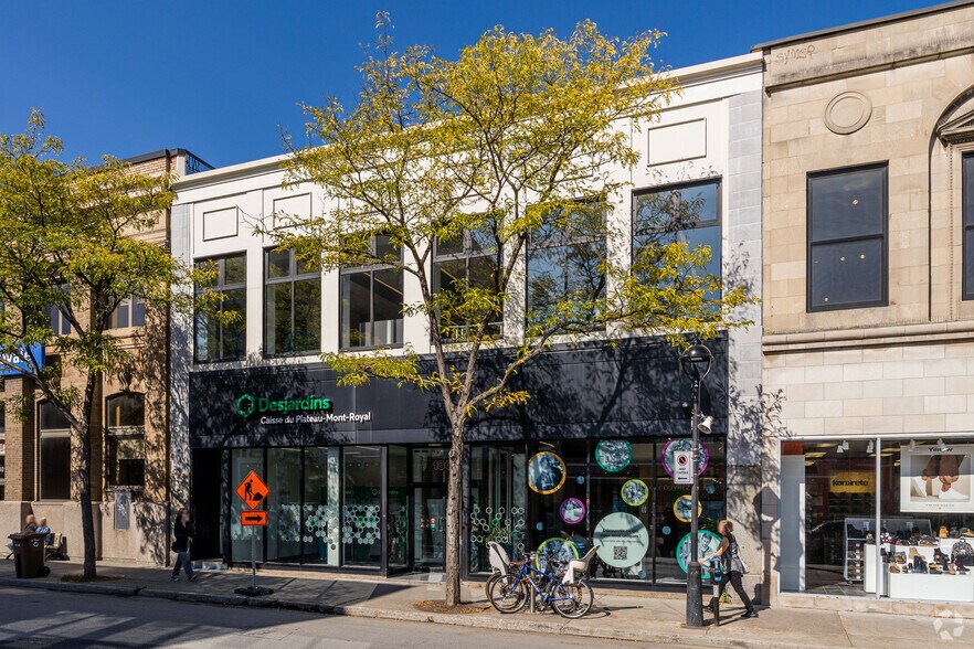 1807-1809 Av Du Mont-Royal E, Montréal, QC à vendre - Photo de l’immeuble – Image 3 sur 4