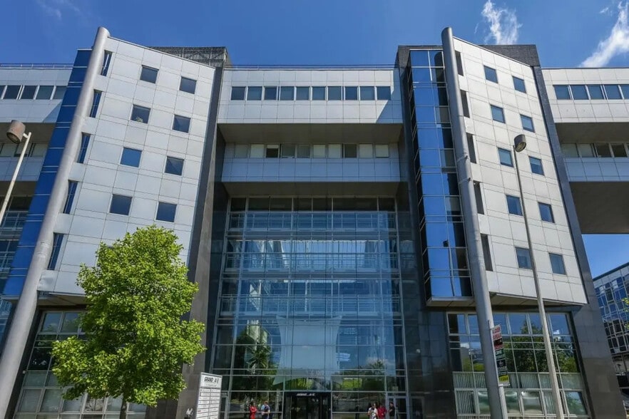 10 Boulevard De L'Oise, Cergy à louer - Photo de l’immeuble – Image 3 sur 16