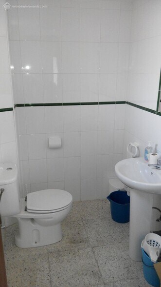 Local commercial dans Cáceres à vendre - Photo de l’immeuble – Image 3 sur 5