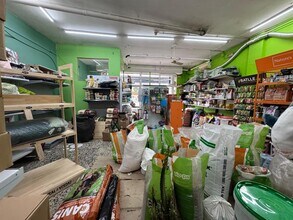 Local commercial dans Montcada i Reixac, Barcelona à louer Photo intérieure– Image 1 sur 9