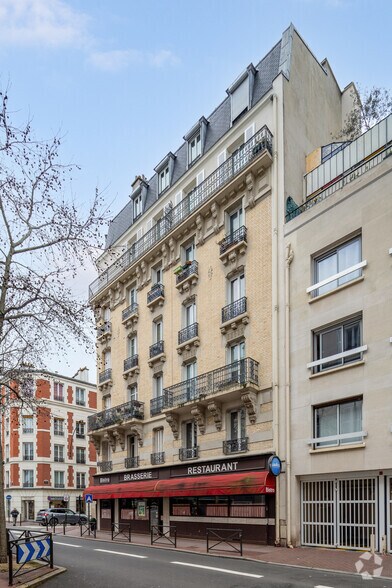 Bureaux/Local commercial dans Levallois-Perret à louer - Photo de l’immeuble – Image 2 sur 3