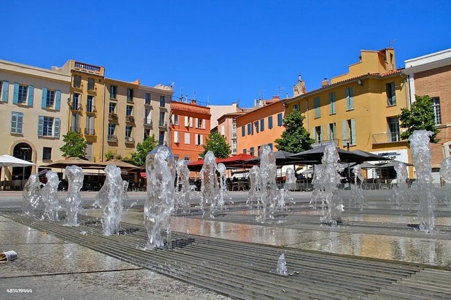 Plus de détails pour Local d’activités à vendre