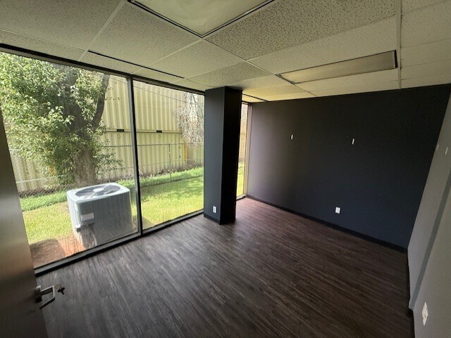 1717 Turning Basin Dr, Houston, TX à louer - Photo de l’immeuble – Image 3 sur 14