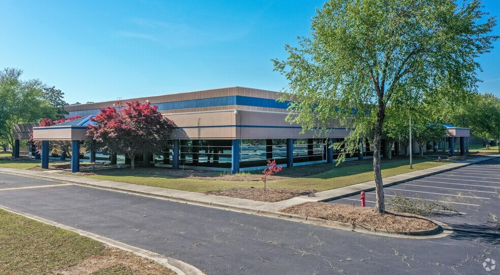 800 Technology Dr, Fayetteville, NC à vendre - Photo de l’immeuble – Image 1 sur 15