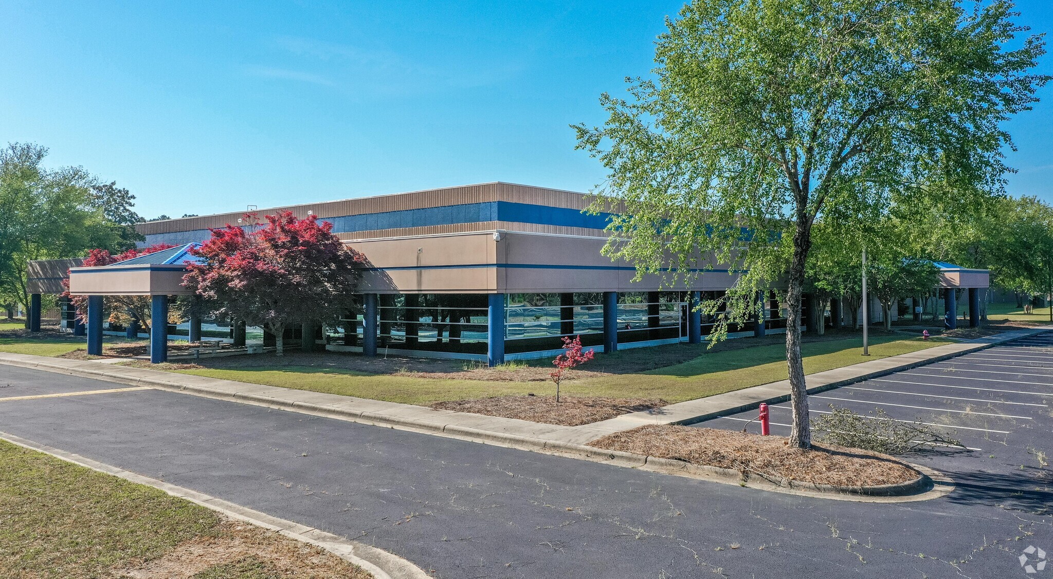 800 Technology Dr, Fayetteville, NC à vendre Photo de l’immeuble– Image 1 sur 16