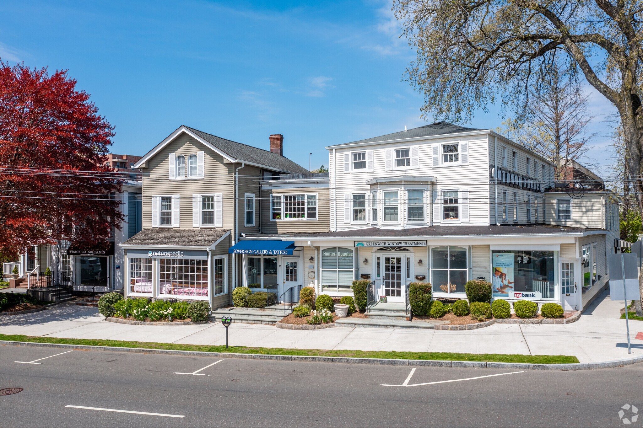 79 E Putnam Ave, Greenwich, CT à louer Photo de l’immeuble– Image 1 sur 10