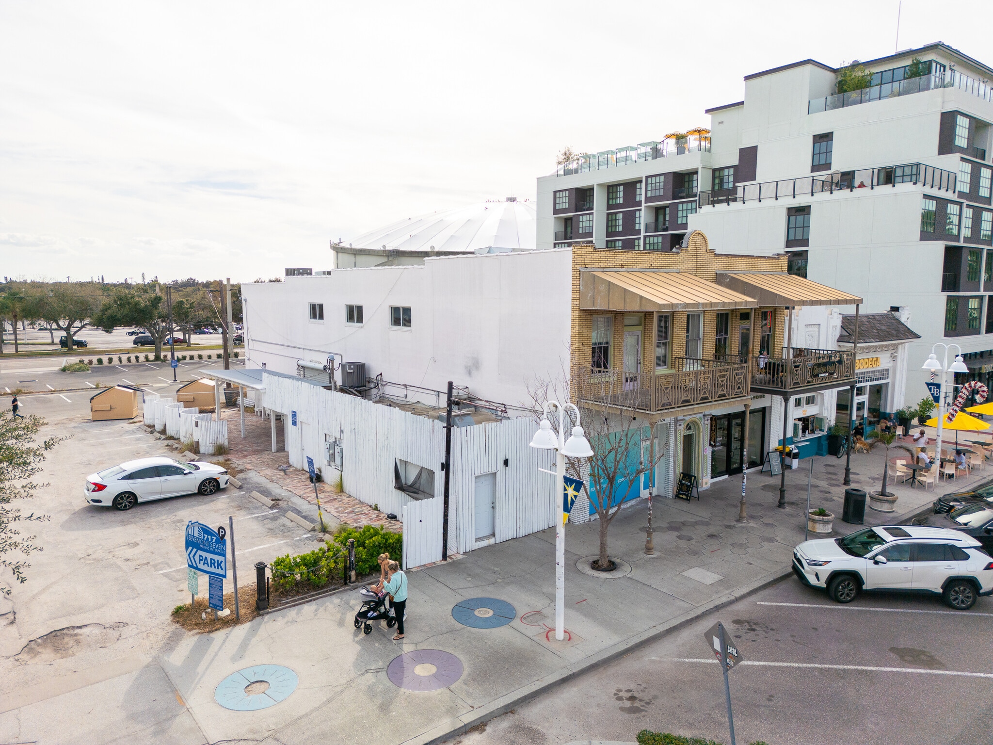 1122 Central Ave, Saint Petersburg, FL à louer Photo principale– Image 1 sur 6