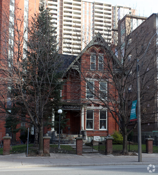 441 Jarvis St, Toronto, ON à vendre - Photo de l’immeuble – Image 3 sur 9