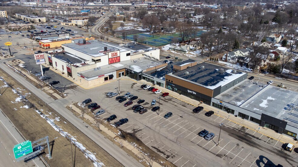 122 17th Ave NW, Rochester, MN à louer - Photo de l’immeuble – Image 3 sur 5
