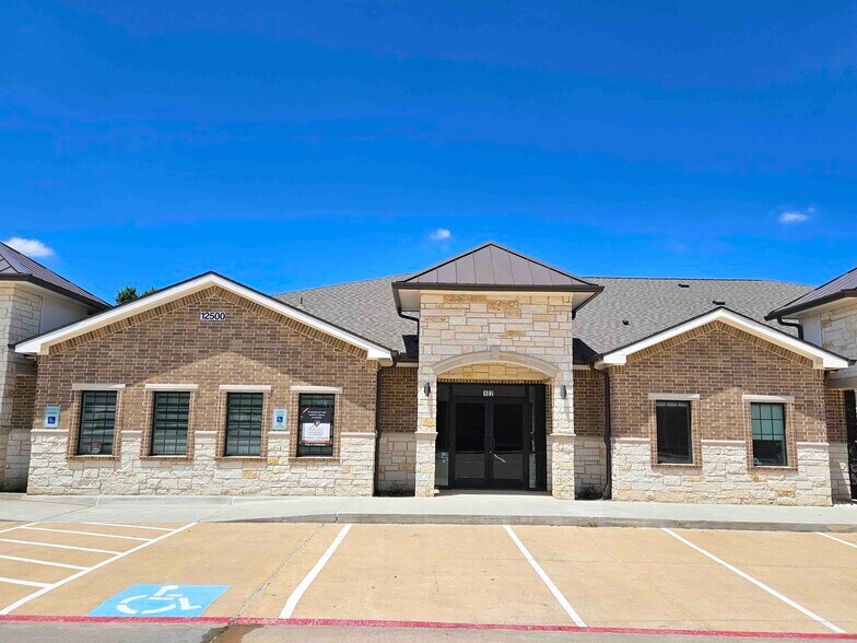 12500 Lebanon Rd, Frisco, TX à louer - Photo de l’immeuble – Image 2 sur 5