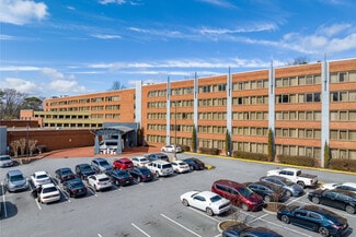 Plus de détails pour 4386 Chamblee Dunwoody Rd, Atlanta, GA - Hôtellerie à vendre