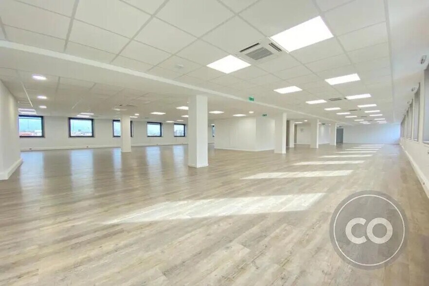 Bureau dans Boulogne-Billancourt à vendre - Photo de l’immeuble – Image 2 sur 5