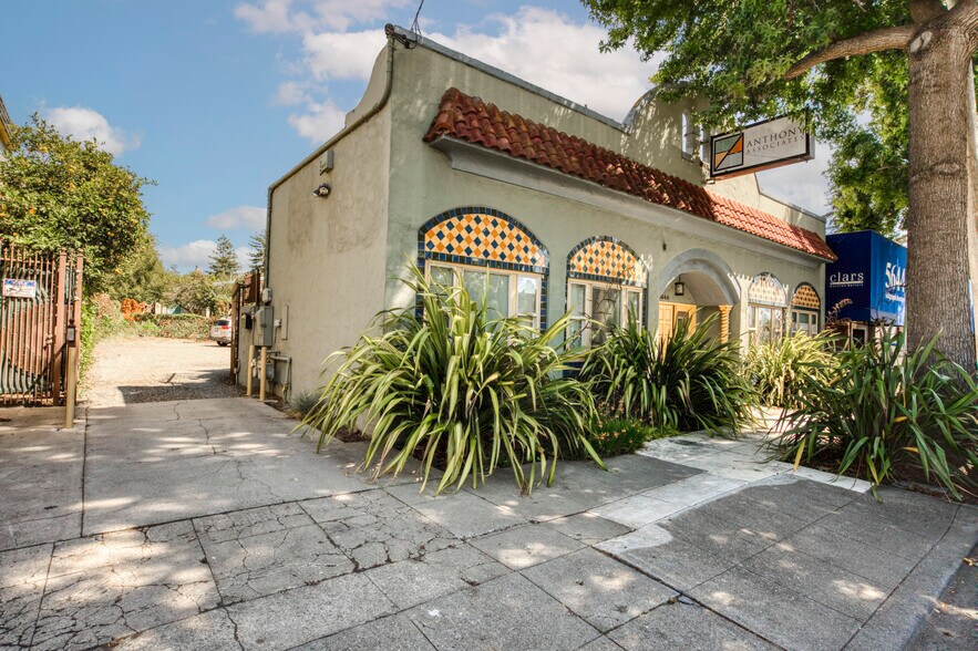 5666 Telegraph Ave, Oakland, CA à louer - Photo principale – Image 1 sur 34