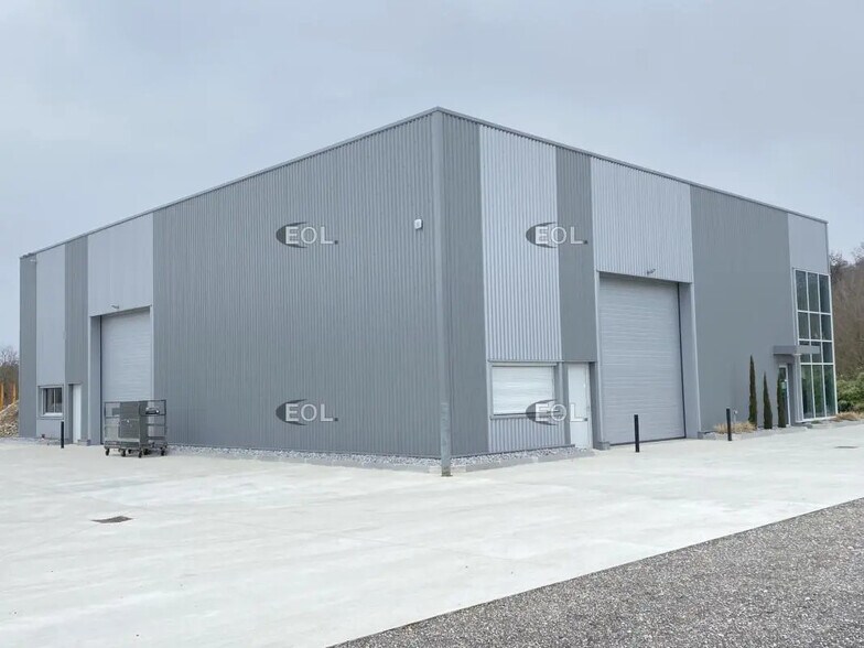 Industriel/Logistique dans Vourles à louer - Photo de l’immeuble – Image 3 sur 11