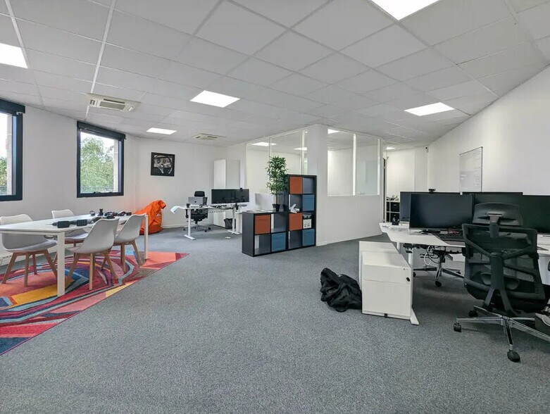 Bureau dans Massy à louer - Photo de l’immeuble – Image 3 sur 12
