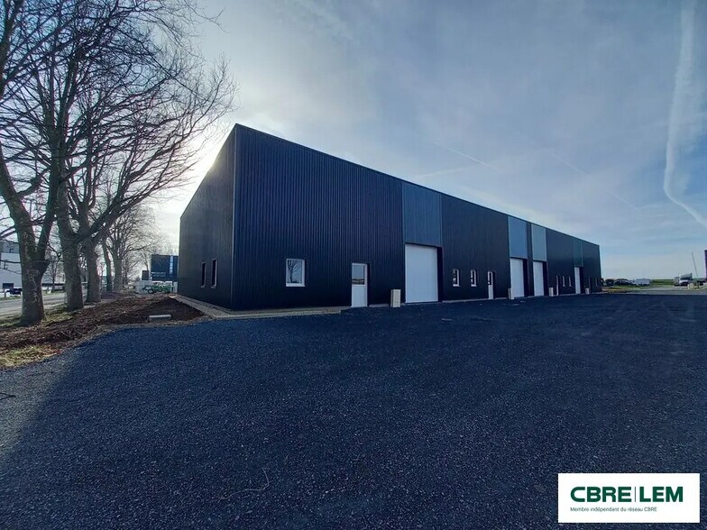 Local d’activités dans Bretteville-sur-Odon à louer - Photo de l’immeuble – Image 1 sur 6