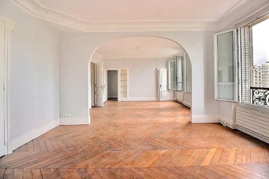 57 Avenue Charles De Gaulle, Neuilly-sur-Seine à vendre - Photo de l’immeuble – Image 3 sur 6