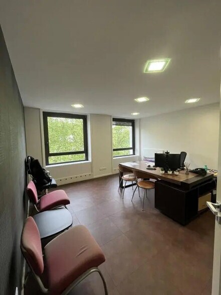 Bureau dans Lyon à louer - Photo de l’immeuble – Image 3 sur 11