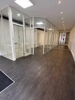 Local commercial dans Paris à louer - Photo intérieure – Image 3 sur 7