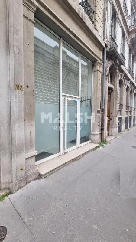 Plus de détails pour Local commercial à vendre