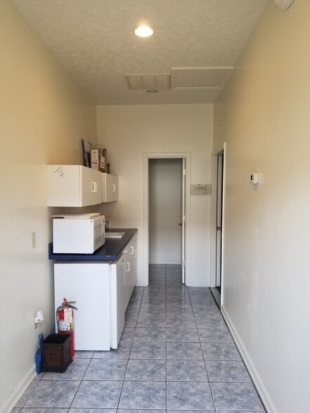 22658 Timberlake Rd, Lynchburg, VA à louer - Photo intérieure – Image 2 sur 4