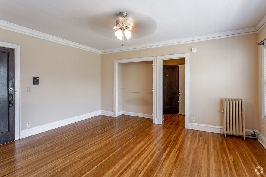 2545 Garfield Ave, Minneapolis, MN à louer - Photo intérieure – Image 3 sur 14