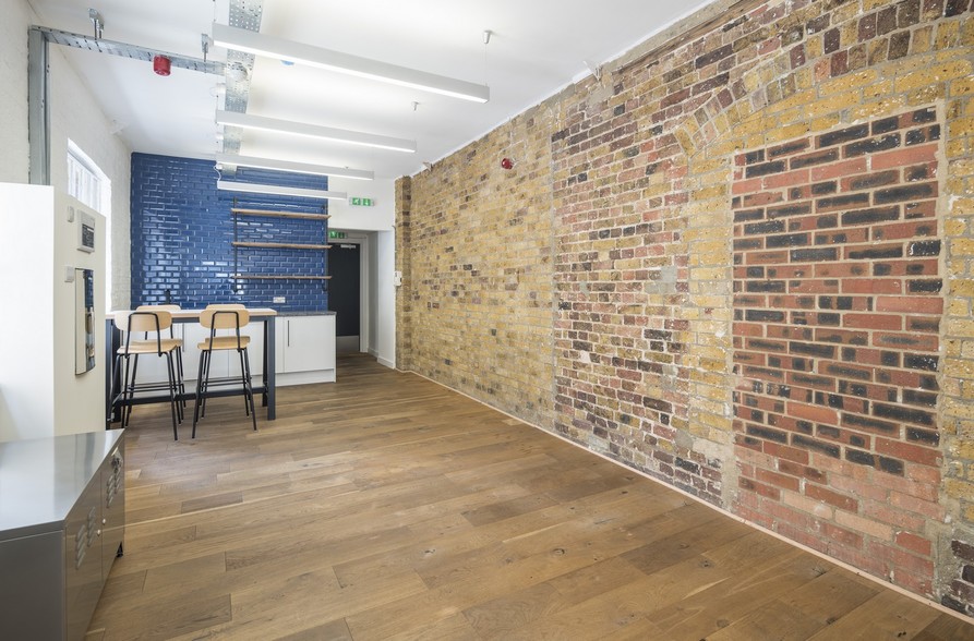 44-48 Wharf Rd, Londres à vendre - Photo de l’immeuble – Image 3 sur 88