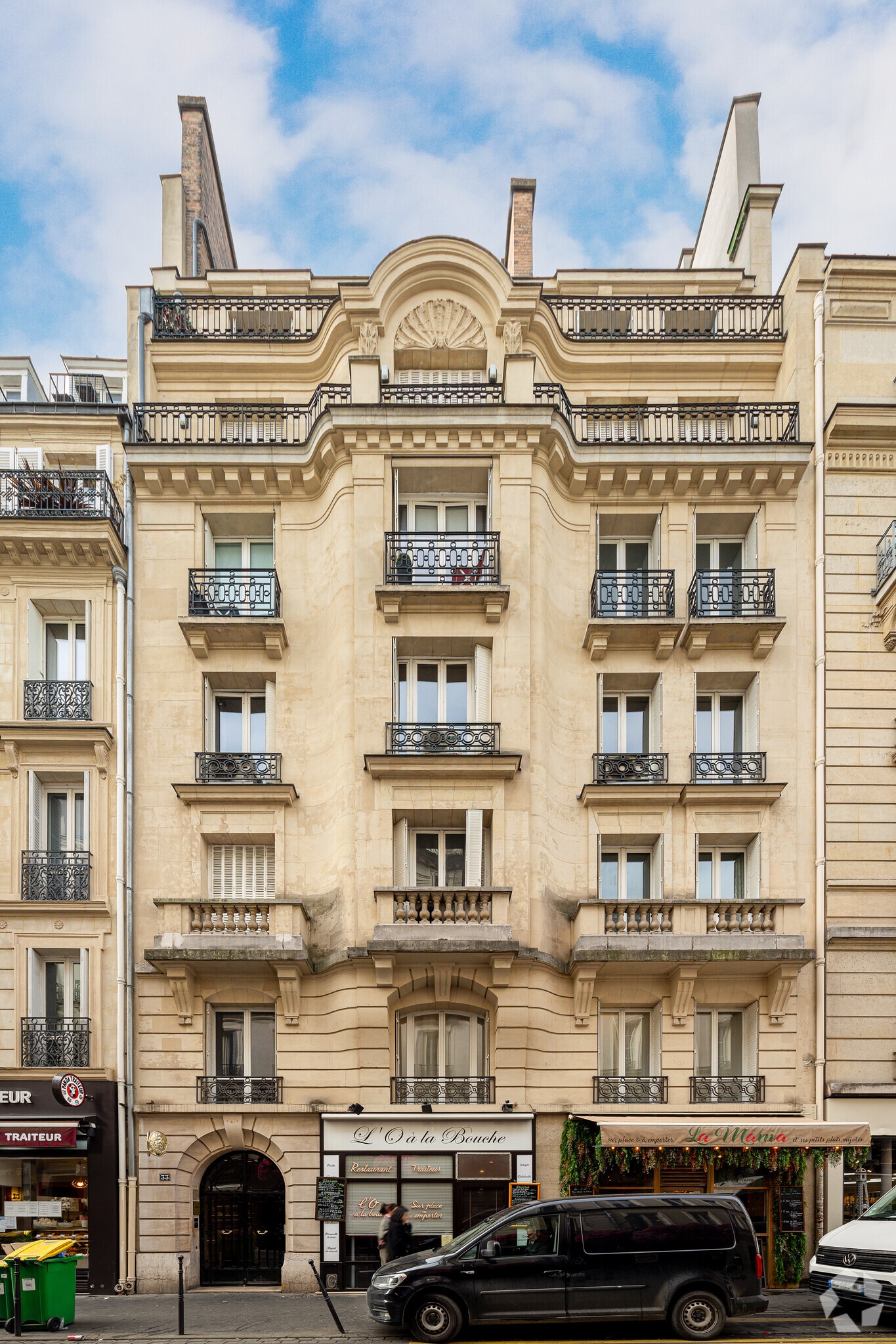 33 Rue De Ponthieu, Paris à louer Photo principale– Image 1 sur 3