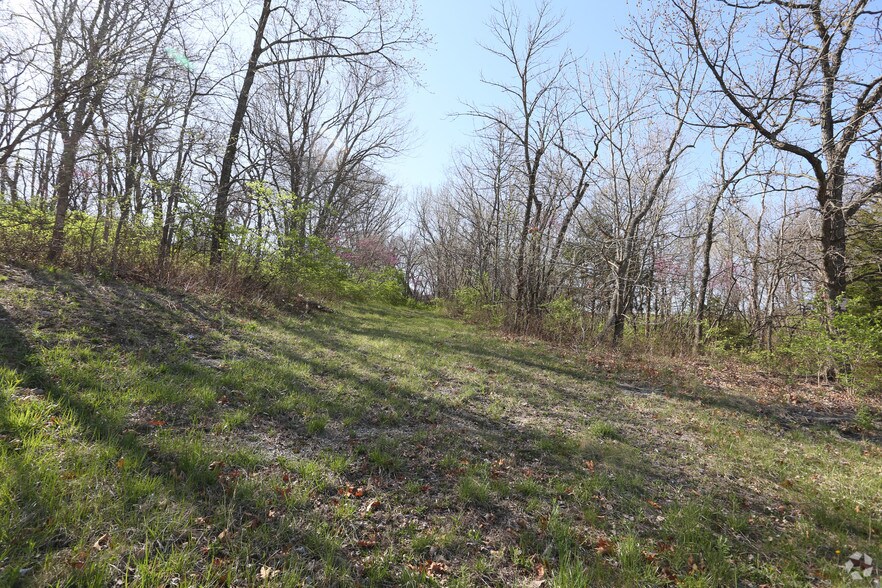 19500 E Us-40 Hwy, Independence, MO à vendre - Photo de l’immeuble – Image 2 sur 9