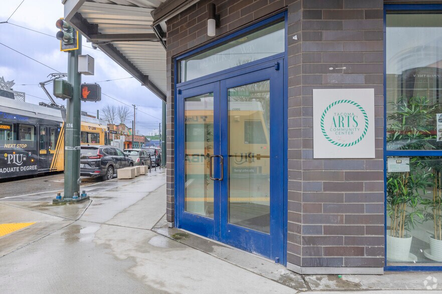 1114 S 11th St, Tacoma, WA à louer - Photo de l’immeuble – Image 3 sur 5