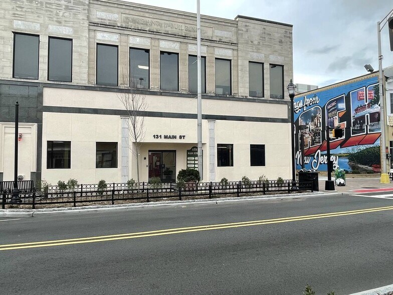 131 Main St, Hackensack, NJ à louer - Photo de l’immeuble – Image 1 sur 17