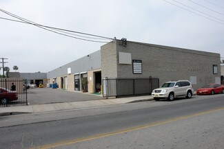 Plus de détails pour 16860-16884 Stagg St, Van Nuys, CA - Local d'activités à louer