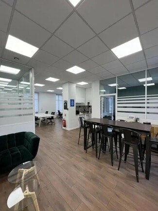 Plus de détails pour Bureau à louer